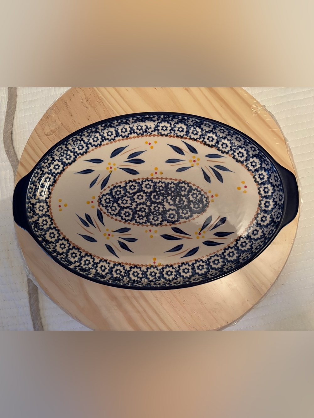 Temp-tations Old World Blue oval serving platter.